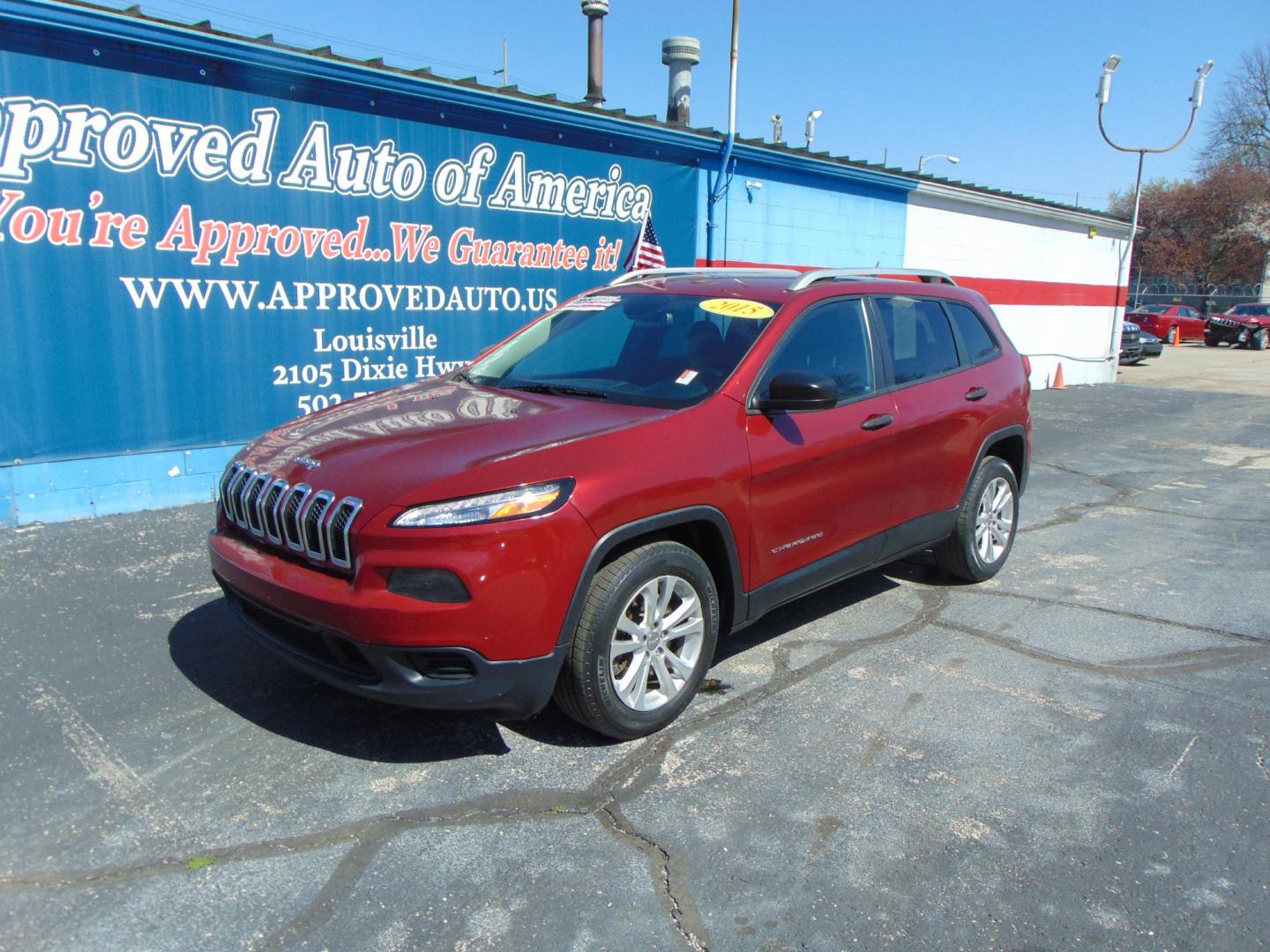 2015 Red Jeep Cherokee (1C4PJLAB2FW) with an 4-Cyl 2.4 Liter engine, Automatic, 9-Spd transmission, located at 2105 Dixie Hwy, Louisville, KY, 40210, (502) 772-3333, 38.220932, -85.795441 - Photo#3